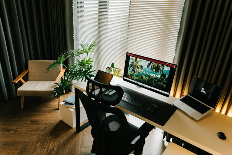 Cómo crear un espacio de trabajo productivo y cómodo en casa